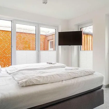 With 2 Bedrooms Casa vacanze